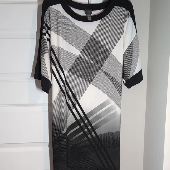 Chico's Geometric Black and White Blouse - Picture 3 of 3